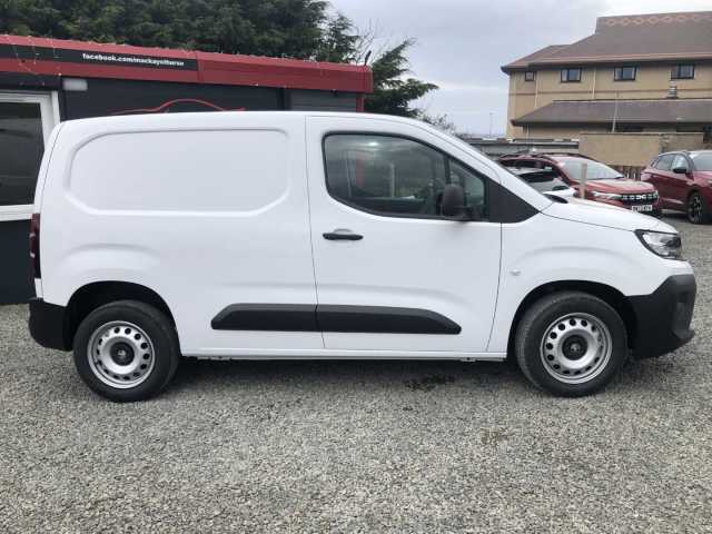 2025 Vauxhall Combo Crg H1 2300 1.5 Tb D 100ps Prime
