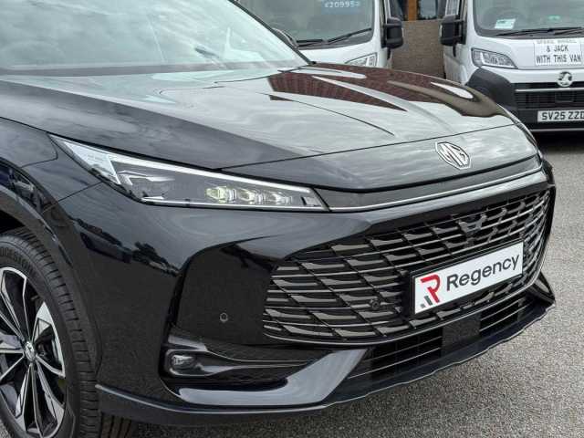 2025 MG Motor UK HS 1.5 Trophy Auto